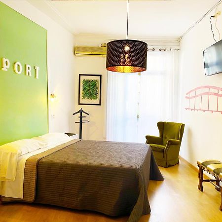 Hostal Portugal Otel Barselona Dış mekan fotoğraf