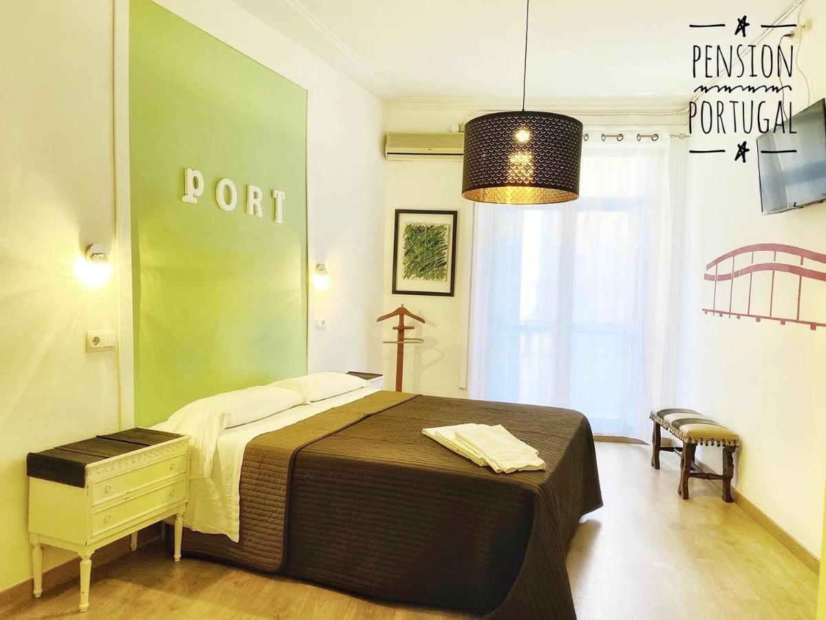 Hostal Portugal Otel Barselona Dış mekan fotoğraf